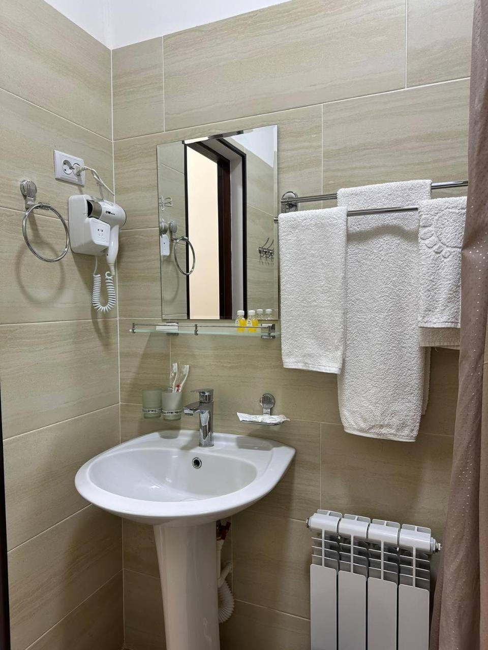 Hotel Aral Nukus Ngoại thất bức ảnh