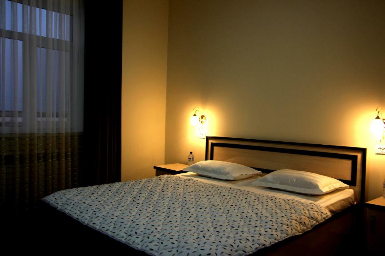 Hotel Aral Nukus Ngoại thất bức ảnh